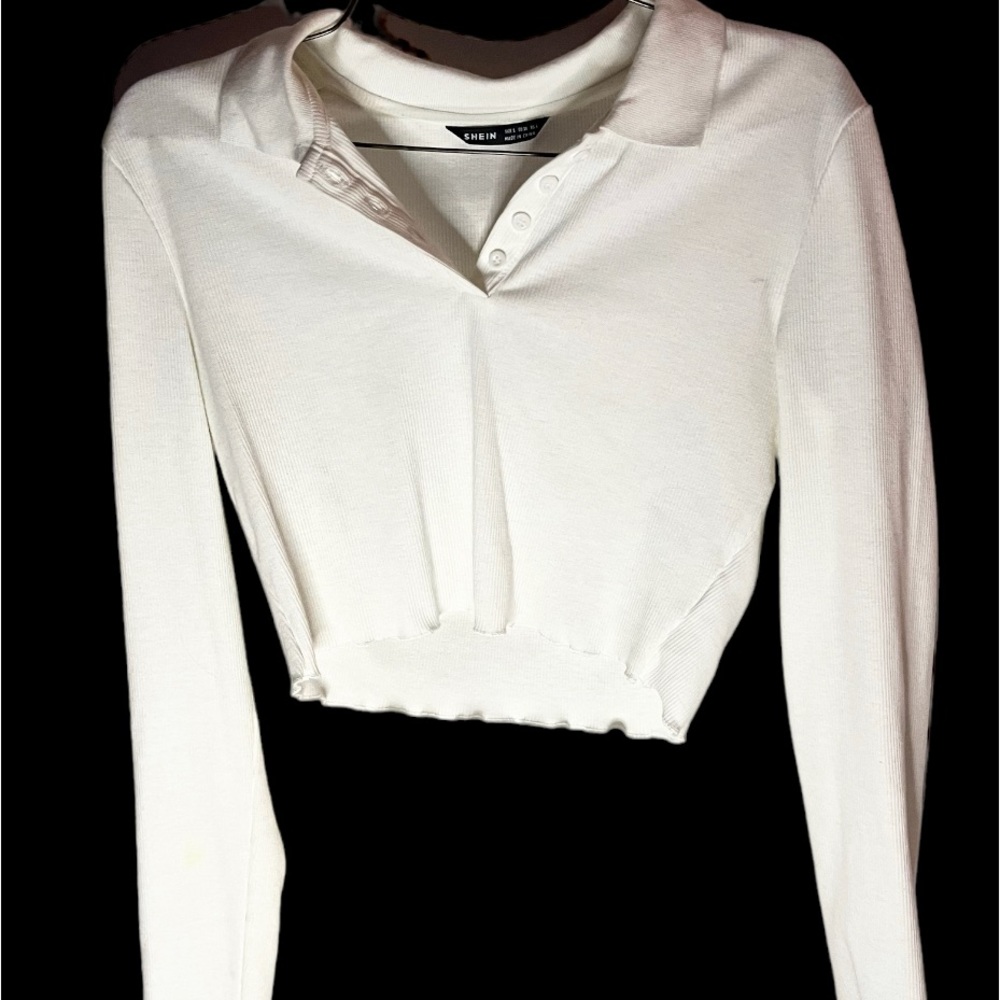 White collared crop top long sleeve